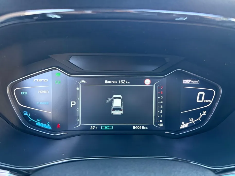 Kia Niro 1.6 GDi Hybrid ExecutiveLine | Stoel verwarming en ventilatie | Dodehoek detectie | Schuif/kantel dak | Trekhaak  | Keyless Entry | Apple CarPlay/ Android Auto | Lichtmetalen Velgen |