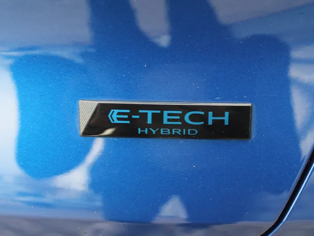 Renault Captur 1.6 E-Tech full hybrid 145 PK Esprit Alpine | 360 Camera | Harmon Kardon akoestiek | best. stoel voor elektrisch bedienbaar | Pack winter |