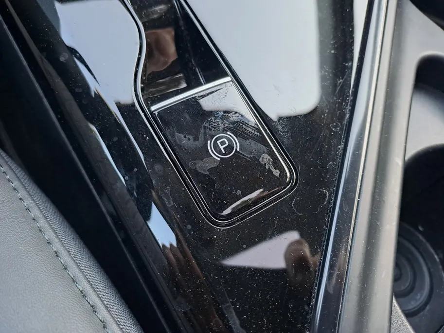 Kia Niro EV ExecutiveLine 64.8 kWh | Automaat | 100% Elektrisch | Schuifdak | Leder | Navigatie | Camera | Harman Kardon | Cruise control adaptief  | Stoel en stuur verwarming en verkoeling | SOH 97,6%