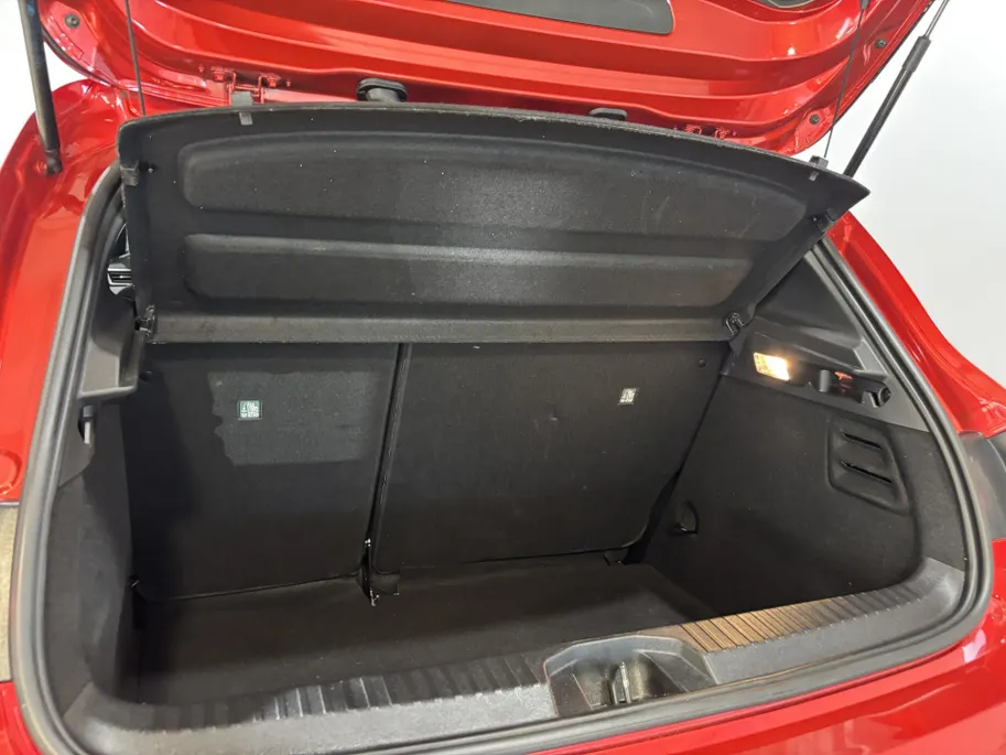 Renault Clio 90PK TCe GPF Techno | 9,3' Navi | Climate Control | Digital Cockpit | Camera | Parkeersensoren | Apple CarPlay/Android Auto | Full LED | Lichtemetalen Velgen | Licht & Regen Sensor |