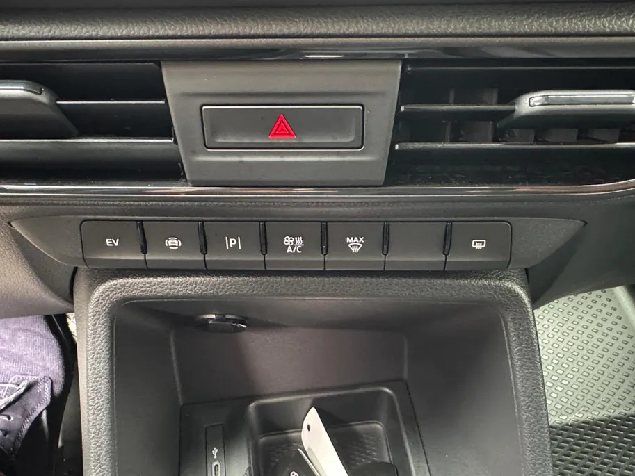 Ford Transit Connect 1.5 EcoBoost PHEV L2 Trend 150PK | Trekhaak | Navigatie | Climate Control | Cruise Control