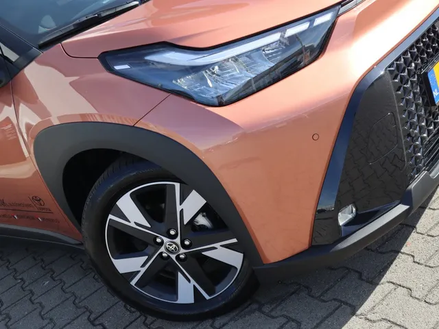 Toyota Aygo X Hybrid 115 pulse Bi-Tone | Easy Pack