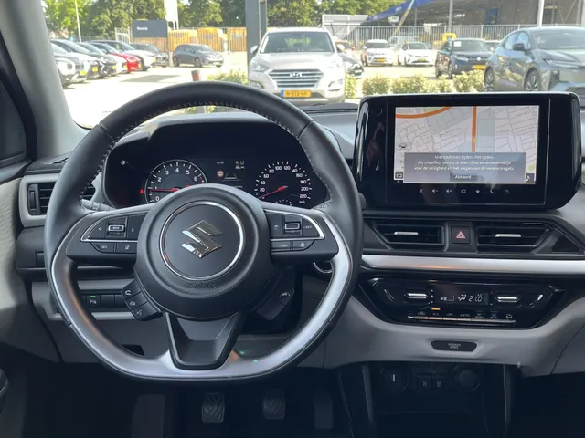 Suzuki Swift 1.2 Style Smart Hybrid