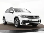 Volkswagen Tiguan 1.4 TSI eHybrid 245pk DSG R-Line Business · Camera · Inklap. Trekhaak · Dodehoeksensor · Parkeer Assistent · Stuur- & Stoelverwarming · 19'Velgen ·