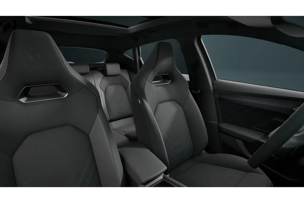 CUPRA Formentor VZ Performance | Digitaal instrumentenpaneel (Virtual Cockpit) | Draadloze Apple CarPlay™, Android Auto™ | Elektronisch Sperdifferentieel (XDS)