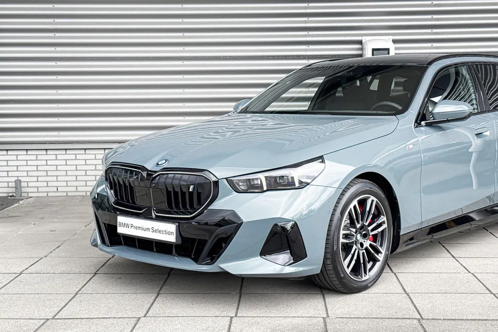 BMW i5 Touring eDrive40 84 kWh