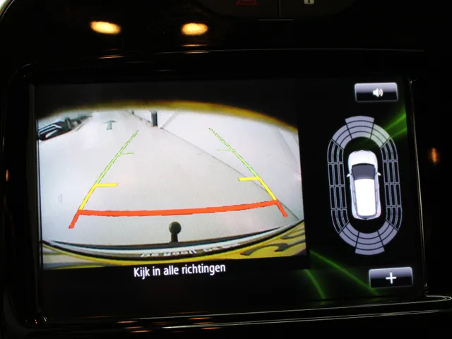 Renault Captur 0.9 TCe Intens Navigatie | Parkeercamera | Climate Control | Dodehoekdetectie | Inklapbare buitenspiegels