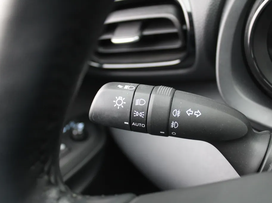 Mazda 2 Hybrid 1.5 Agile | Comfort Pakket | Airco | Apple carplay / Android auto | 15' LM |