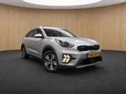 Kia Niro 1.6 GDi PHEV DynamicLine DEALER ONDERHOUDEN | NAVIGATIE | ACHTERUITRIJCAMERA | PLUG-IN |