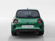 Renault Twingo Urban Range Techno 27.5 kWh Automaat | Demo - Beschikbaar per 01-10-2026 | Armsteun | Camera | Parkeersensoren | Climate Control | Full LED | Adaptive Cruise Control | Navigatie | 18' Lichtmetalen Velgen |