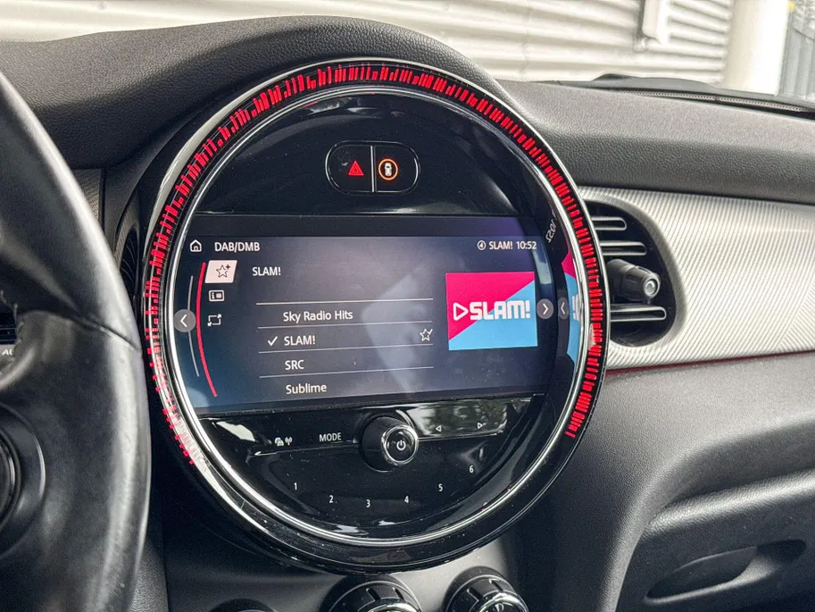 MINI Cooper 5-deurs 1.5 Cooper MINI Yours