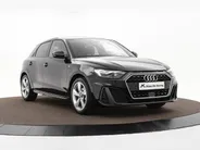 Audi A1 Sportback 30 TFSI 110pk S Edition · Camera · Apple/Android Car Play · Keyless · P-Sensoren · Getint Glas · Afgevlakt Stuurwiel · 17'' Inch ·