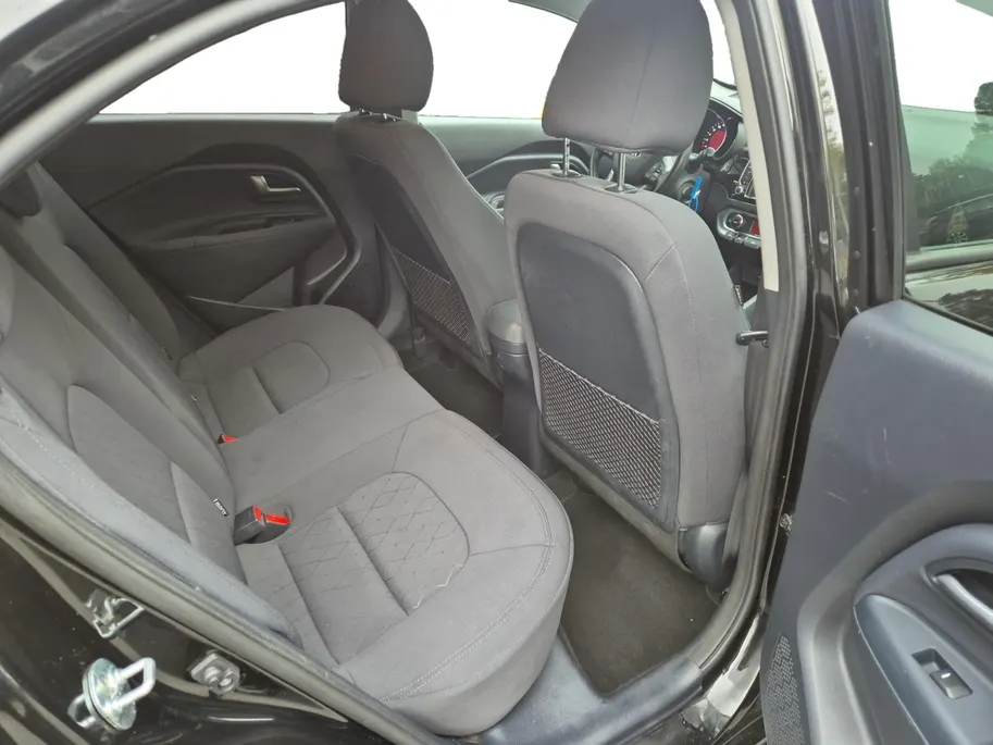 Kia Rio 1.2 CVVT ExecutiveLine | Airco | Navi | Camera | Schuifdak | LM Velgen | Stoelverwarming | Stuurverwarming | Trekhaak |