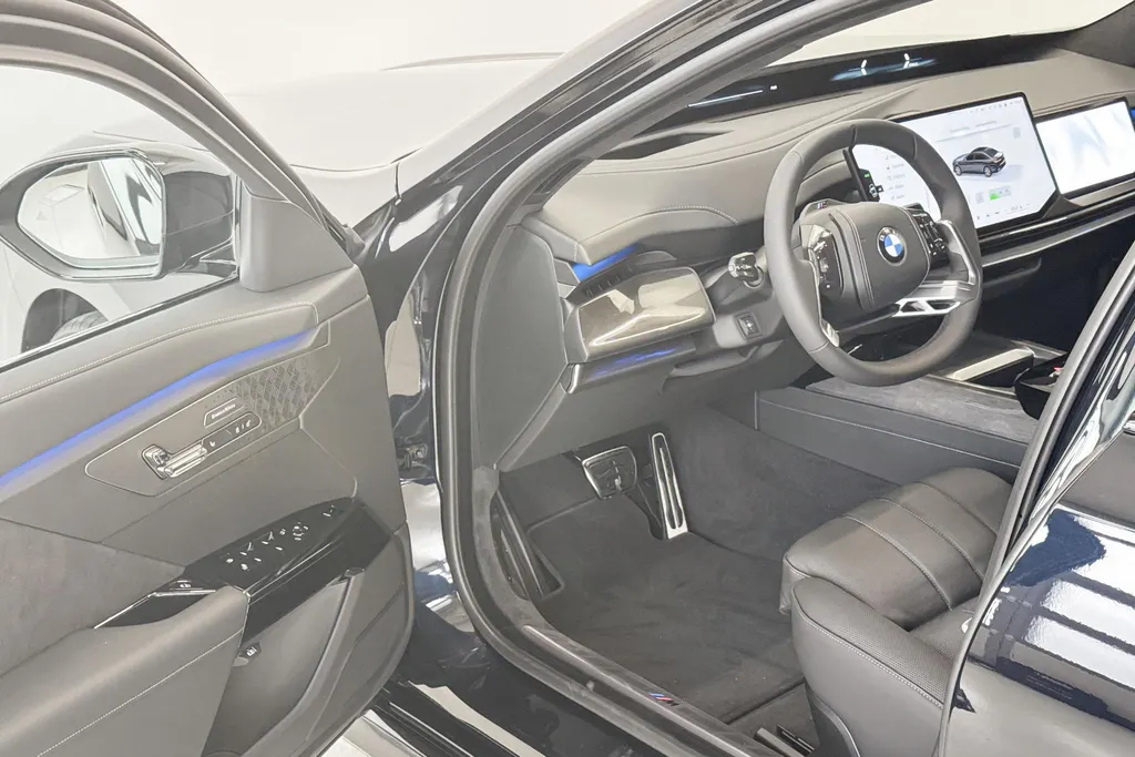 BMW i7 xDrive60 118.1 kWh