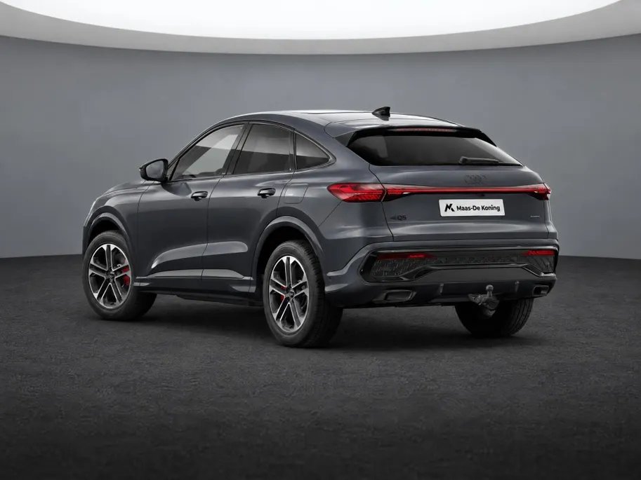 Audi Q5 Sportback e-hybrid quattro S edition Competition 367 PK · Glazen panoramadak · Tech pro · B&O premium 3D