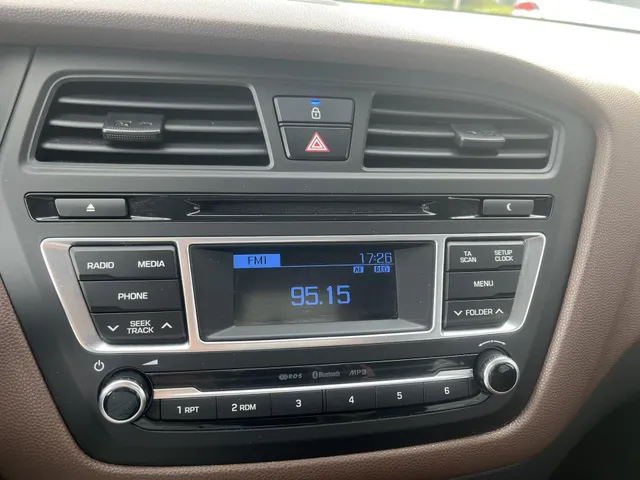 Hyundai i20 1.2 HP i-Motion Comfort Climate Cotrol | Trekhaak| Rijklaarprijs