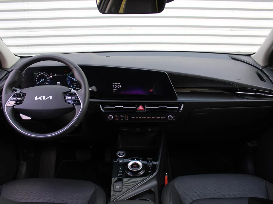 Kia Niro 1.6 GDi Hybrid DynamicPlusLine | Schuif-/kanteldak | Stuur-/stoelverwarming | Cruise adapt. | Camera | Clima | 16' LM |