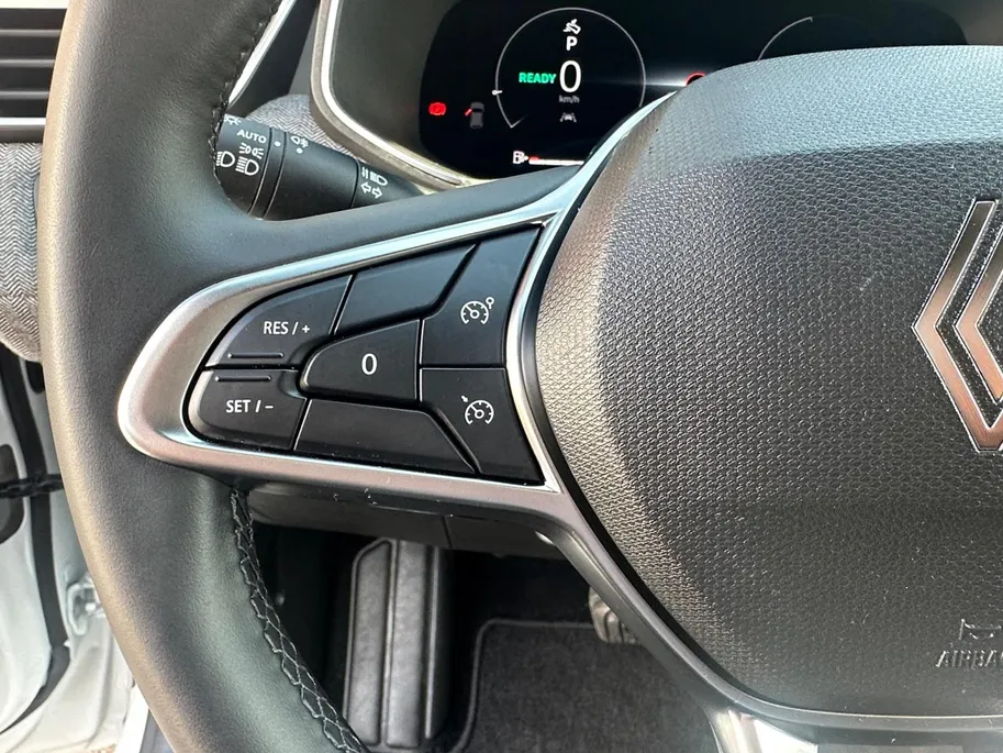 Renault Clio 1.6 E-Tech Full Hybrid 145 techno | Automaat | Navigatie | Apple Carplay & Android Auto | LMV | Cruise & Climate Control | Camera | Parkeersensoren | 12 Maanden BOVAG Garantie