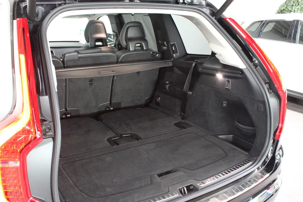Volvo XC90 2.0 T8 Twin Engine AWD Inscription Intro Edition 7 Persoons / Pano. / H&K | ACC / HUD / 360° Camera / Stoel + Stuurverwarming /