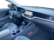 Kia Niro 1.6 GDi PHEV DynamicPlusLine | Climate control | Leder | Stoel,- en stuurverwarming | Keyless | Navigatie | Dodehoek detectie | 16 inch LM-velgen | Parkeercamera |