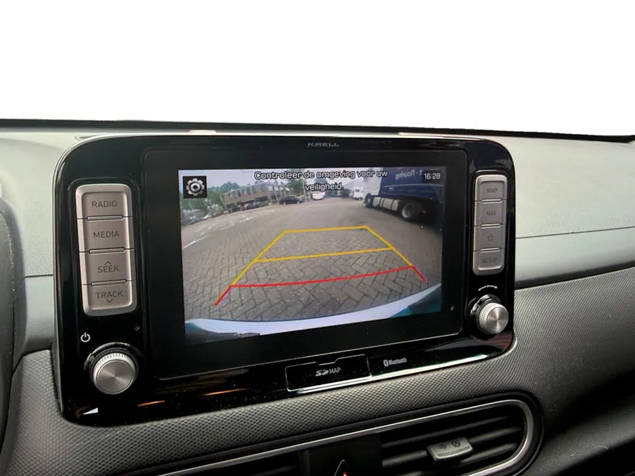 Hyundai Kona EV Premium 64 kWh | 99% SOH | Achteruitrijcamera | Head Up Display | Dodehoek Detectie | Lederen Bekleding | Climate Control |