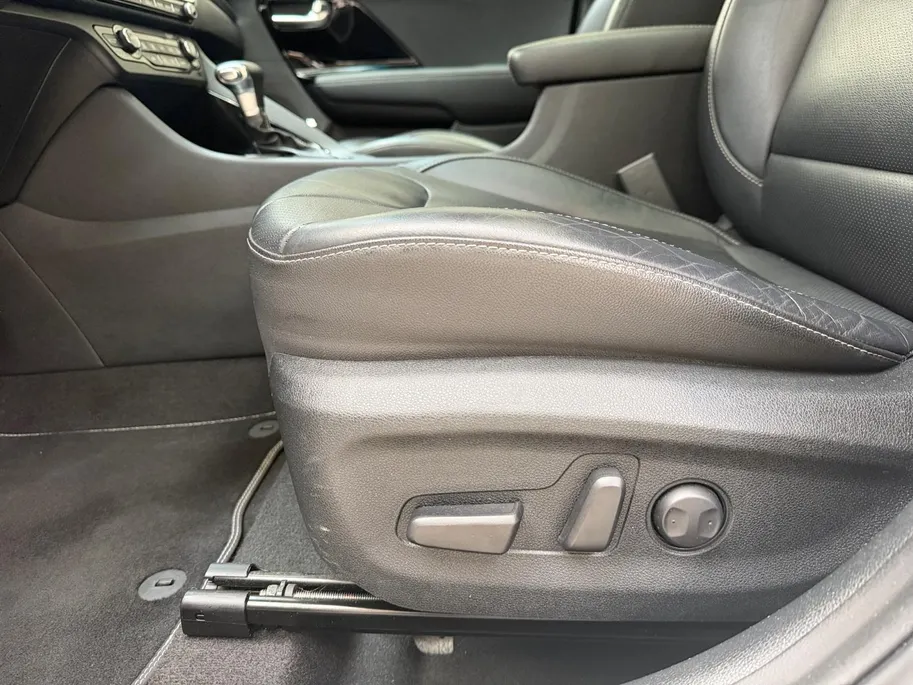 Kia Niro 1.6 GDi PHEV ExecutiveLine PLUG-IN ! | TREKHAAK | LEDEREN BEKLEDING | STOEL & STUURVERWARMING | MEEST LUXE UITVOERING!