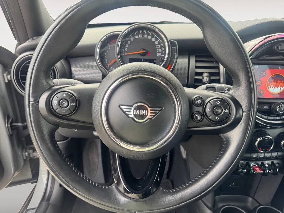 MINI Cooper 1.5 Cooper Business Edition Automaat | Navi | Clima | Cruise Control | LM Velgen | LED-Koplampen