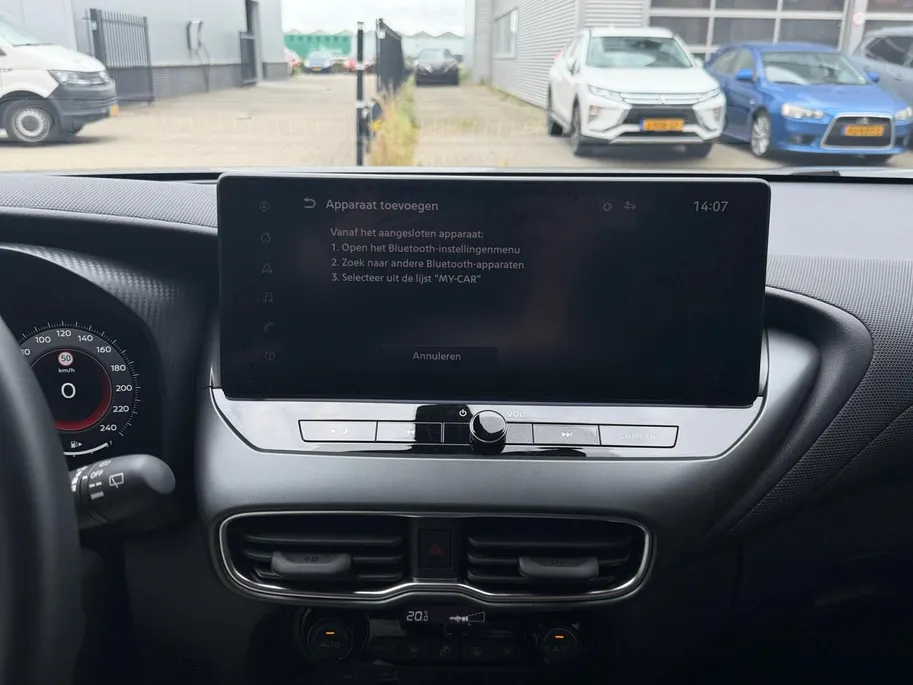 Nissan Juke 1.6 Hybrid N-Connecta Lichtmetalen velgen | Navigatie | Apple Carplay/ Android Auto | Achteruitrijcamera | Climate Control | Parkeersensoren voor & achter |