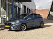 Ford Fiesta 1.0 EcoBoost Hybrid ST-Line Winter Pack I Apple Carplay/Android Auto I Lichtmetalen Velgen I LED Verlichting I