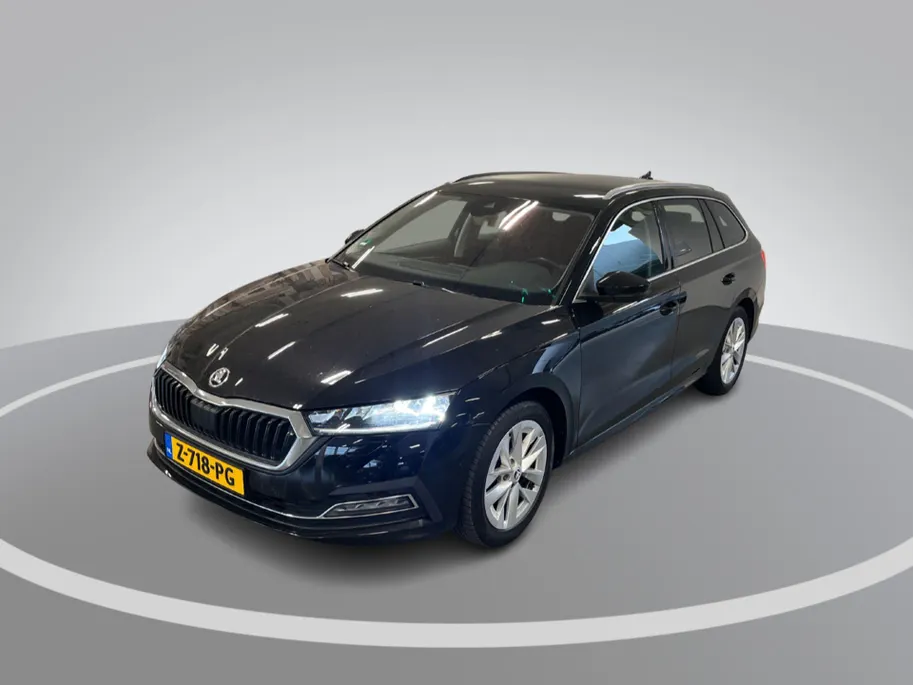 Škoda Octavia Combi 1.0 e-TSI 110pk DSG Business Edition · Inklap. Trekhaak · Keyless · Elek. Achterklep · Stoelverwarming · ACC · Garantie t/m 29-05-2028 of 100.000km
