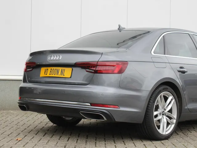 Audi A4 Limousine 35 TFSI Design Pro Line Plus | Navi | Digital dash | Leder | Schuifdak | Cruise