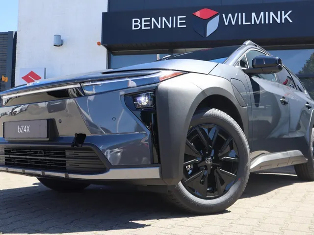 Toyota bZ4X Touring Dynamic 75 kWh | 360 Camera | Stoel/Stuur Verwarming