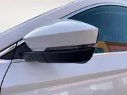Škoda Karoq 1.5 TSI ACT Business Edition | Lichtmetalen velgen| Parkeer sensoren| Automaat| Camera| Cruise Control| Zeer ruime auto in super nette staat