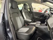 Renault ZOE R135 Intens 52 kWh Automaat | Navi | Camera | Cruise Control | Parkeersensoren | Apple CarPlay/Android Auto | Climate Control | Lichtmetalen Velgen | Digital Cockpit | Licht & Regen Sensor |