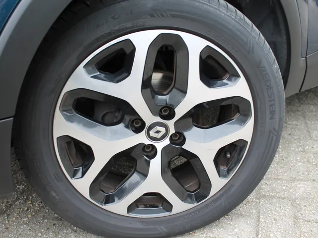 Renault Captur 0.9 TCe Intens | Easy Life pakket | LM Velgen 17 '' | ECC | Camera achter |