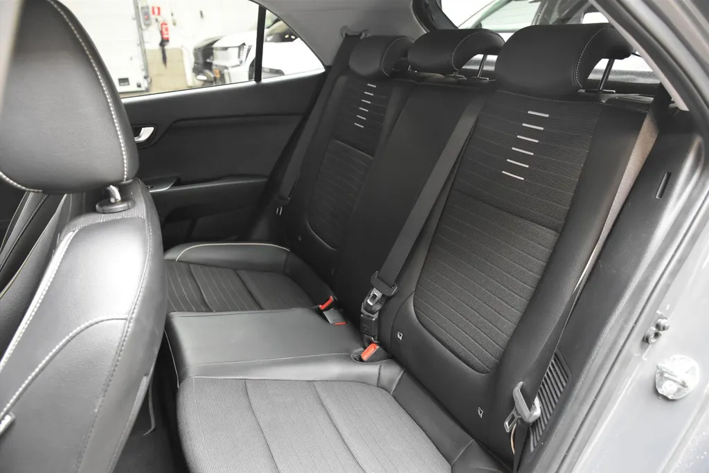 Kia Rio 1.0 T-GDI MHEV 100pk GT-Line Edition Carplay Cruise Climate