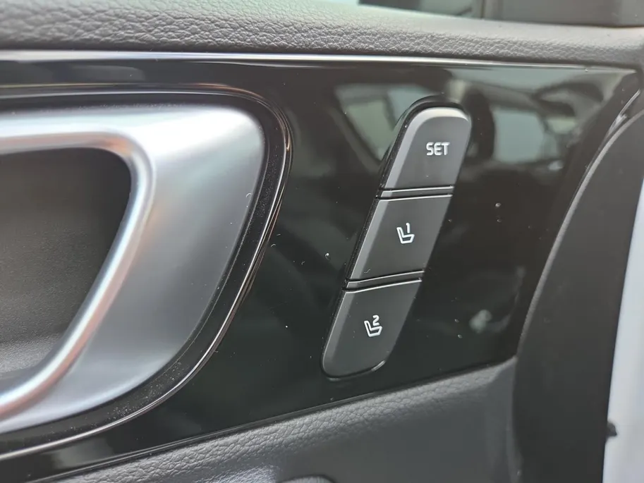 Kia XCeed 1.6i PHEV ExecutiveLine 1e Eigenaar | Dealer Onderhouden | Meest luxe uitvoering | Fabrieksgarantie | Stoelverwarming en Ventilatie | Carplay & Android | Camera | Dodehoek Detectie | Leder | Cruise Control Adaptief | Panorama Dak |