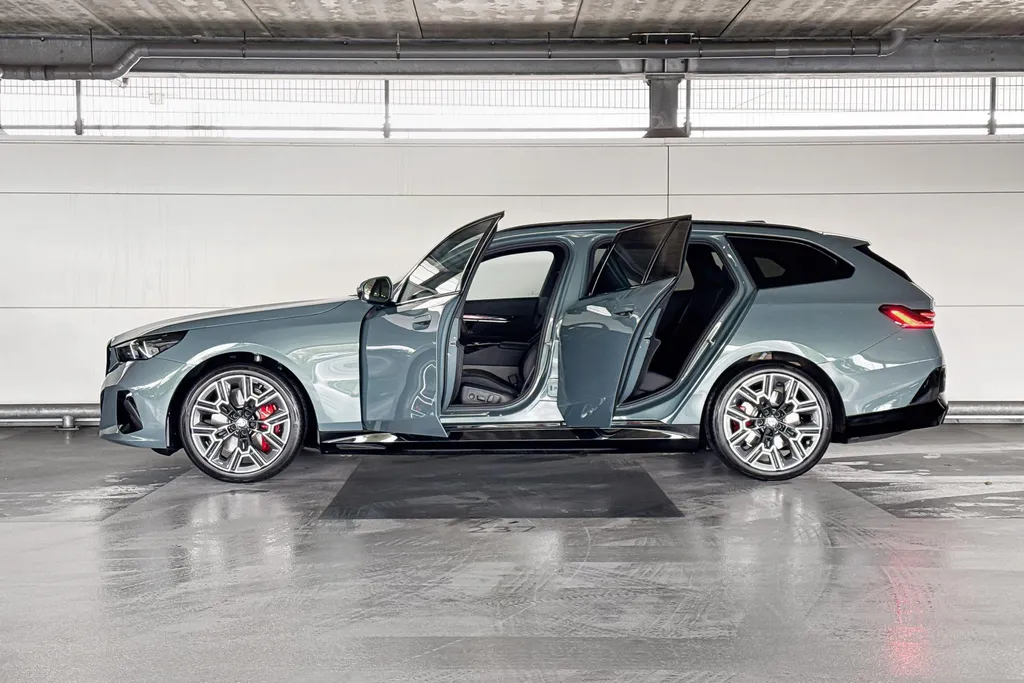 BMW i5 Touring eDrive40 84 kWh