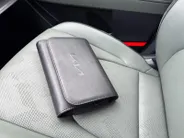 Kia Sportage 1.6 T-GDi Hybrid Dark Edition | Camera | Stuurverwarming | Stoelverwarming voor + achter | Apple Carplay / Android Auto | LMV | LED |