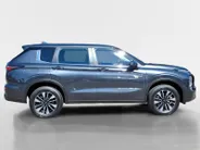 Mitsubishi Outlander 2.4 PHEV Pure | Showroomvoorraad model met 5.000 euro korting bij levering voor 30-6-2026  |Navigatie | Airco/ECC | L.M.Velgen | 8 jaar garantie.m25