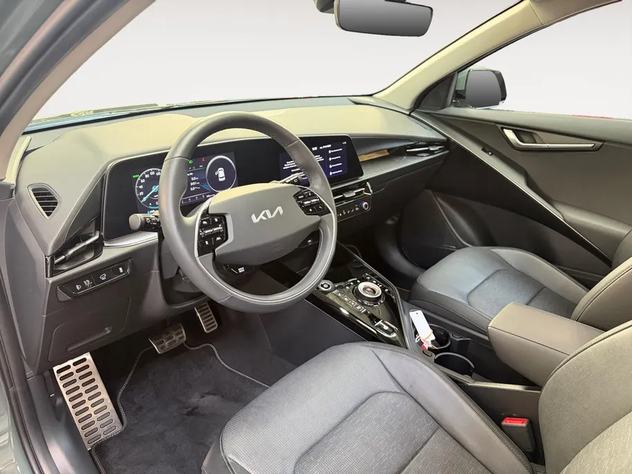 Kia Niro EV ExecutiveLine 64.8 kWh SOH 100% | STOELVERWARMING & VERKOELING | OPEN DAK | FULL OPTIONS | DEALER ONDERHOUDEN | FABRIEKSGARANTIE TM 2034