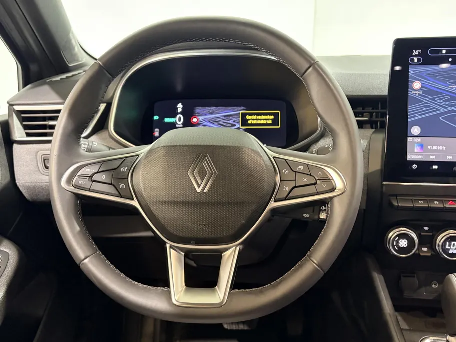 Renault Clio 145PK E-Tech Full Hybrid Techno Automaat | 9,3' Navi | Apple CarPlay/Android Auto | Climate Control | Cruise Control | Full LED | Camera | Parkeersensoren | Digital Cockpit | Licht & Regen Sensor |