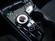 Kia Sportage 1.6 T-GDi Hybrid DynamicPlusLine | Stuur-/stoelverwarming | Elek. stoelverstelling + achterklep | Schuifdak | 18' LM | Matrix LED | Cruise adapt. | Camera |
