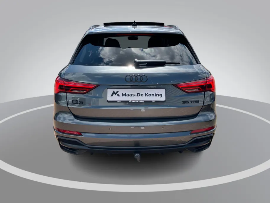 Audi Q3 35TFSI 150PK S-Line · Camera · Trekhaak · Panoramadak · Stoelverwarming · Apple/Android Car Play · Dodehoeksensoren ·