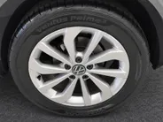 Volkswagen T-Roc 1.0TSI/115PK Life Edition · Apple/Android Car Play · Camera + Parkeersensoren · Keyless · Garantie t/m 27-06-2028 of 100000km.