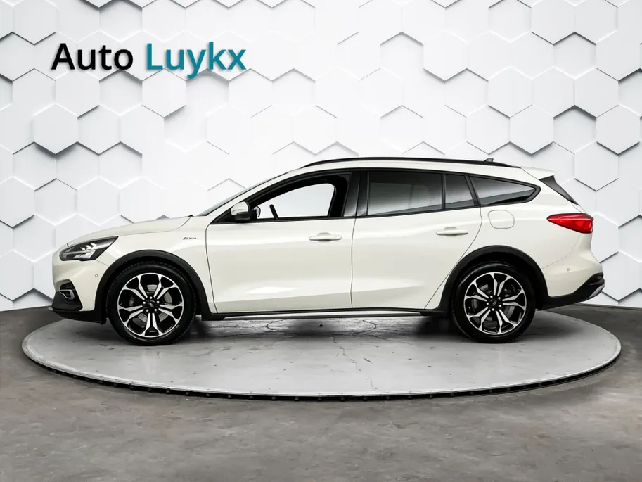 Ford Focus Wagon 1.5 EcoBoost Active Business Automaat | Panoramadak | 18'' L.M. Velgen | Elektrische Achterklep