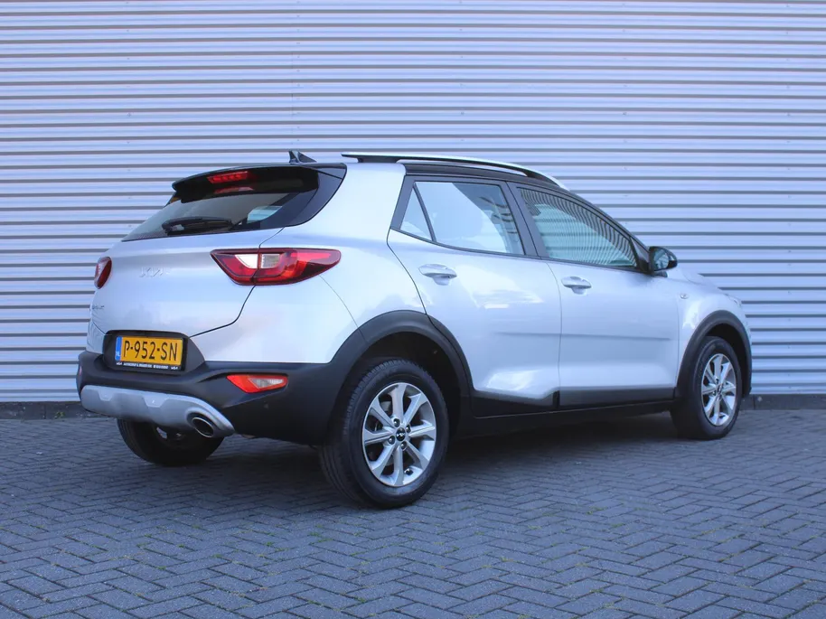 Kia Stonic 1.0 T-GDi MHEV DynamicLine | Navi | Clima | Cruise | Camera | 15' LM | Parkeersensor achter |
