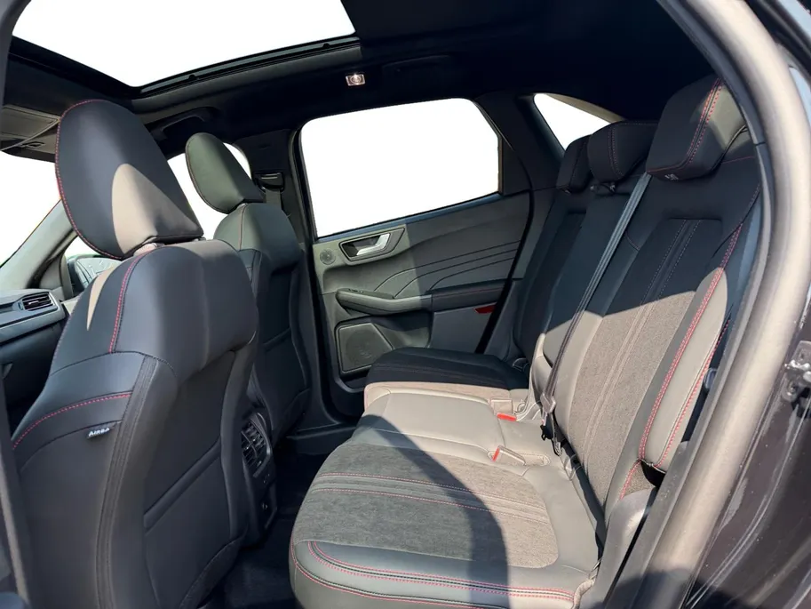 Ford Kuga 2.5 PHEV ST-Line X | Dealer Onderhouden | Garantie tot 24-06-2028 | Trekhaak | 2100KG Trekgewicht | Pano Dak | 360 Graden Camera | Adapt. Cruise Control | BLISS | Winter Pakket | B&O Audio | Elektrische Achterklep