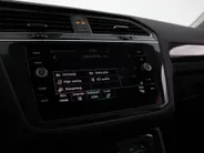 Volkswagen Tiguan 1.4 TSI 245pk DSG eHybrid Elegance · Inklap. Trekhaak · Dodehoeksensor · Matrix LED · Stuur- & Stoelverwarming · Parkeer Assistent · ACC ·