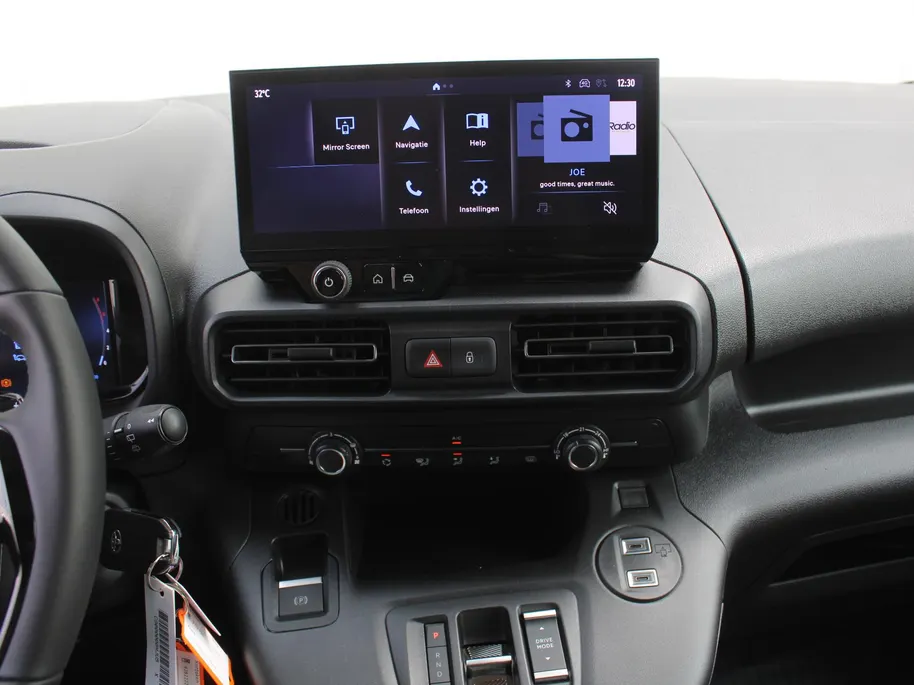 Toyota ProAce CITY 1.5 D-4D L1 Professional | Automaat | 3-zits | Clima | Navi | Camera | Cruise | Dodehoek detectie | Stoel- en stuurverwarming | Digitale binnenspiegel |